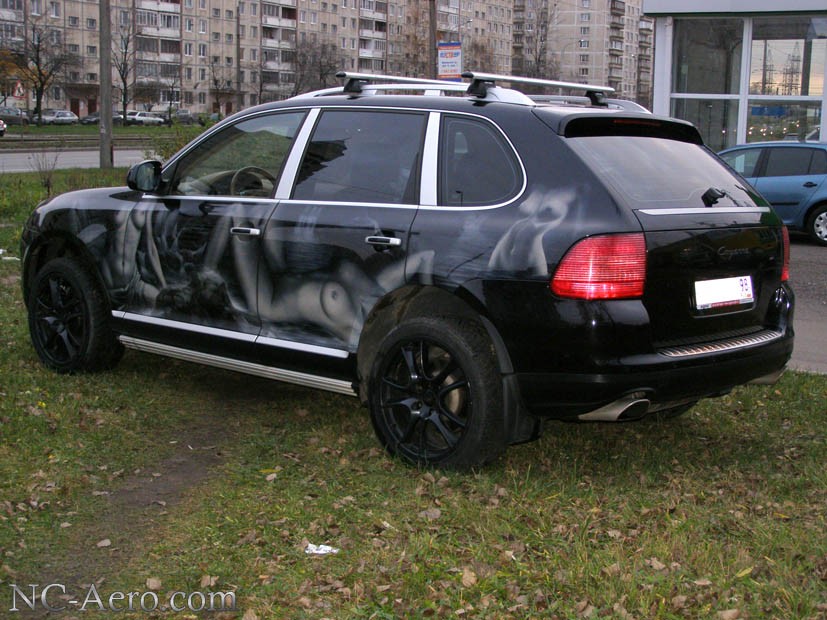 Аэрография на черном Porsche Cayenne Body